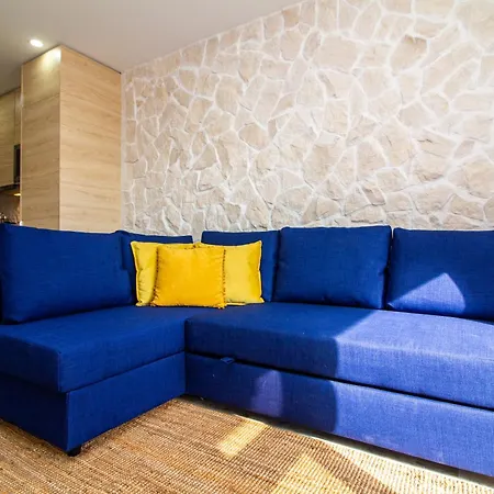 Amelie Old Town Apartment *